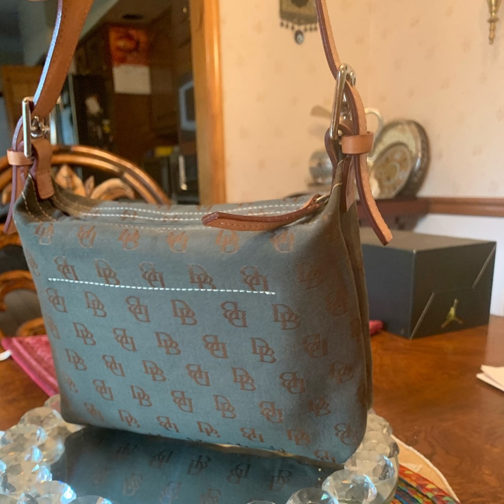 Dooney & Bourke purse